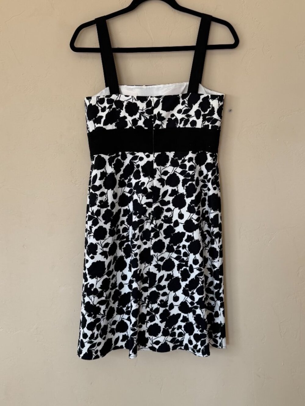 Max & Cleo Black White Floral Mini Dress Fit Flare Chic Minimalist A-Line - Picture 6 of 8